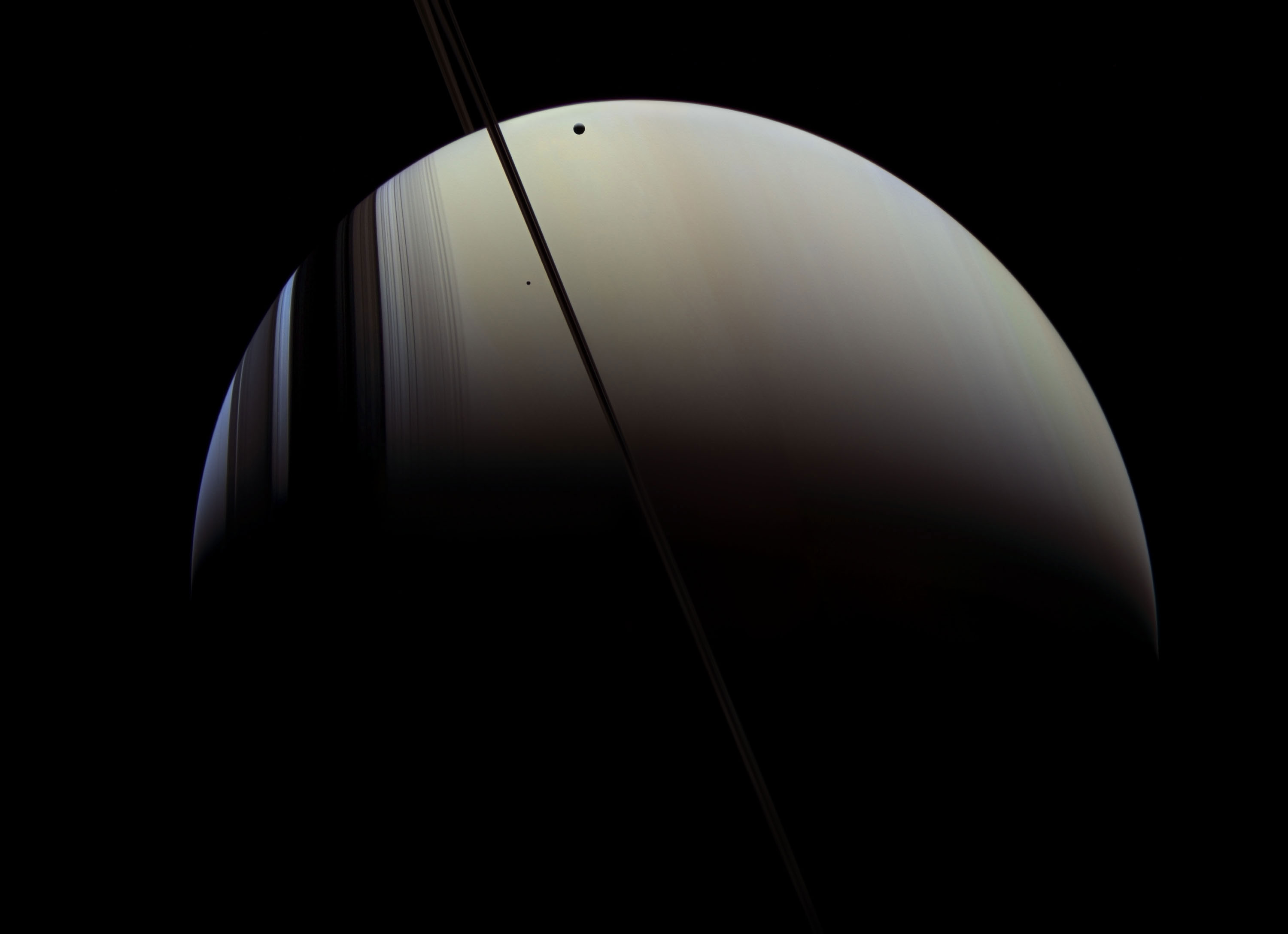 Saturne avec Tethys et Mimas